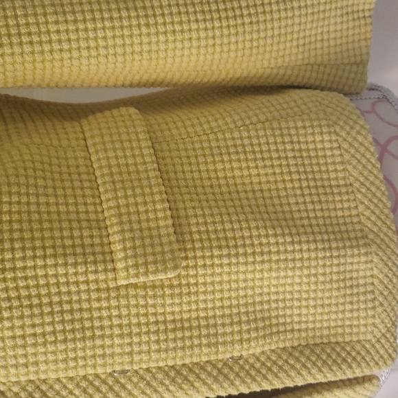 Ann Taylor yellow blazer jacket long sleeve size 2 - Picture 2 of 8